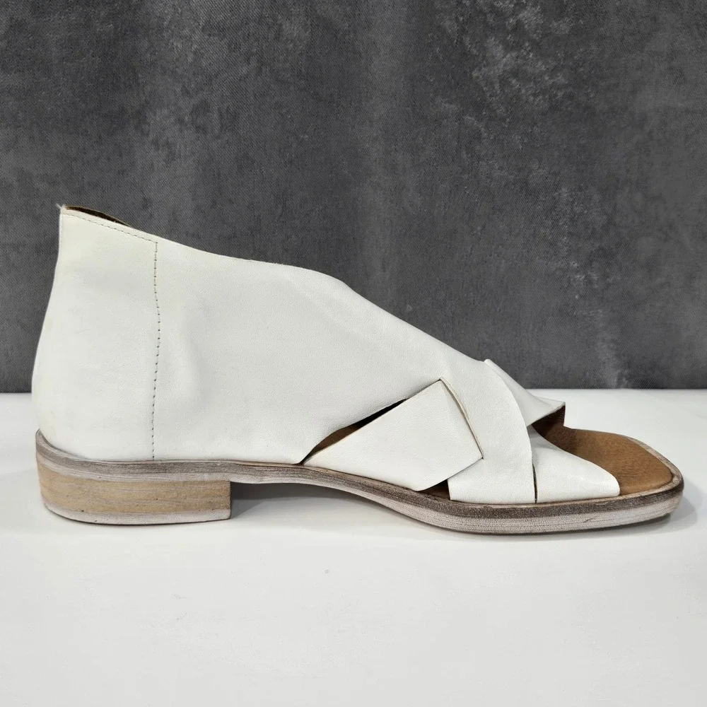 Free People Sun Valley Sandal Womens 38 US 8 White Leather Square Toe Flat Slide